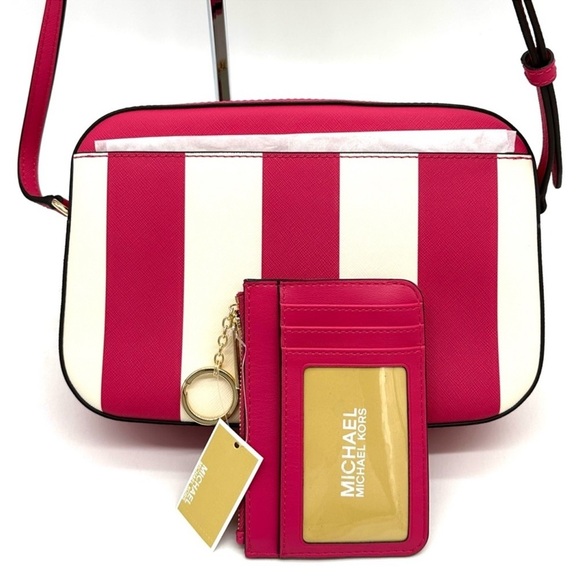 Michael Kors Large EW Crossbody Bag & Small Top Zip Coin
Pouch w ID Holder Pink - Picture 5 of 13